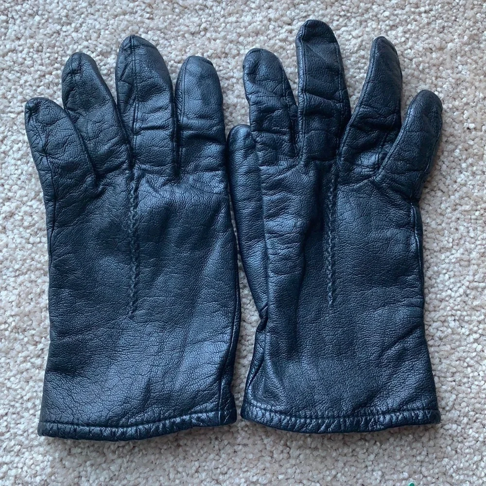 Genuine leather gloves